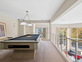 6 The Maples, Roslyn NY 11576