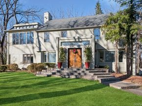 6 The Maples, Roslyn NY 11576