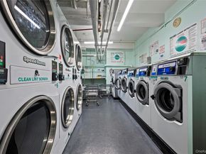 84-31 Van Wyck Expressway 3C, Jamaica NY 11435