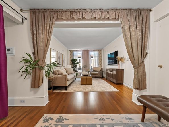 84-31 Van Wyck Expressway 3C, Jamaica NY 11435