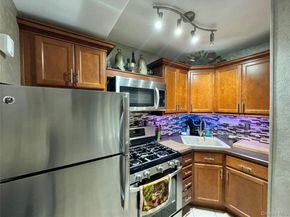 84-09 155th Avenue 3H, Howard Beach NY 11414
