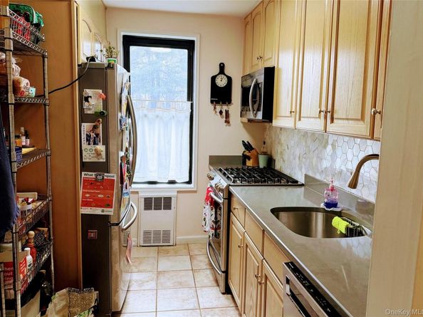 224-24 Union Turnpike 1P, Bayside NY 11364