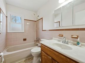 23 Amagansett Drive, Sound Beach NY 11789