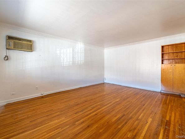 2730 Barnes Avenue, Bronx NY 10467