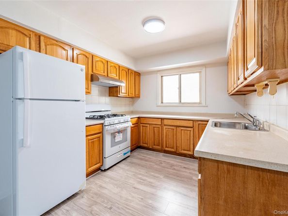 2730 Barnes Avenue, Bronx NY 10467