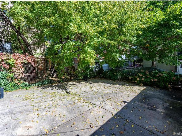 2730 Barnes Avenue, Bronx NY 10467