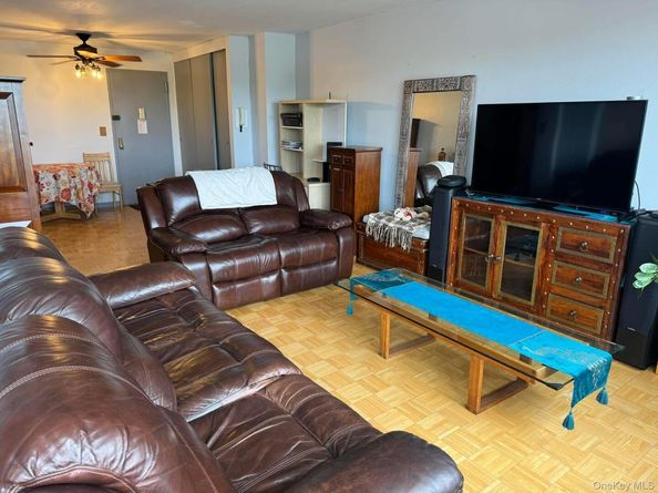 164-20 Highland Avenue 9G, Jamaica NY 11580
