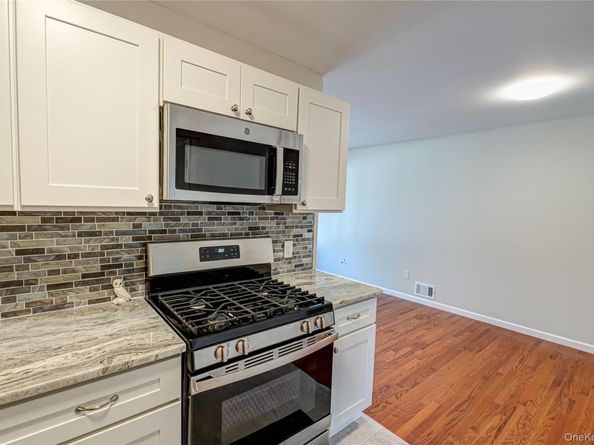 20 W Belmont Street, Bay Shore NY 11706