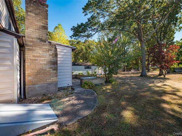 20 W Belmont Street, Bay Shore NY 11706