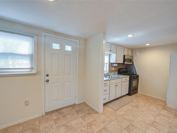20 W Belmont Street, Bay Shore NY 11706