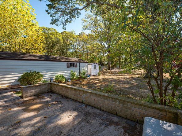 20 W Belmont Street, Bay Shore NY 11706