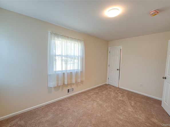 20 W Belmont Street, Bay Shore NY 11706