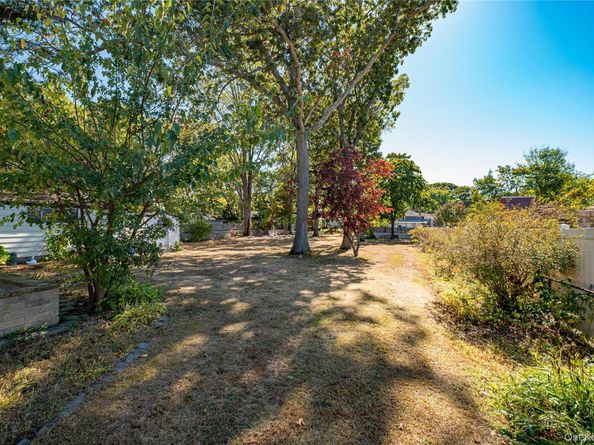 20 W Belmont Street, Bay Shore NY 11706