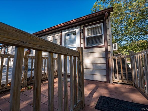 20 W Belmont Street, Bay Shore NY 11706