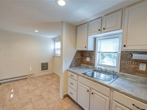 20 W Belmont Street, Bay Shore NY 11706