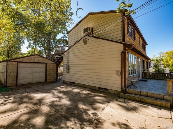 20 W Belmont Street, Bay Shore NY 11706