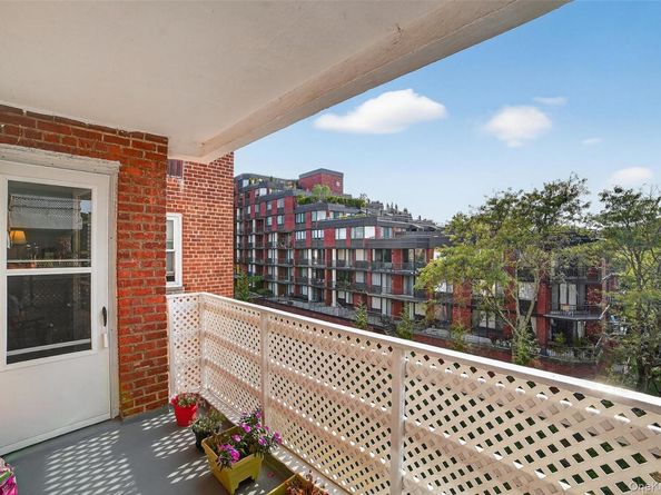 30 E Hartsdale Avenue 3A, Hartsdale NY 10530