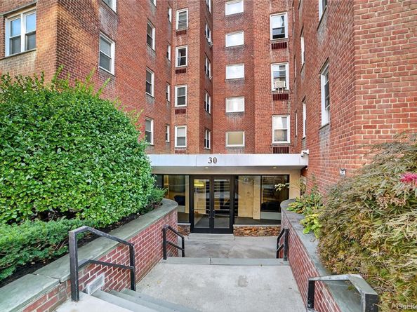 30 E Hartsdale Avenue 3A, Hartsdale NY 10530