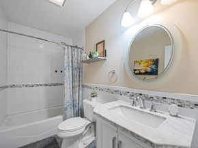 33 E. Seacrest Avenue, Lindenhurst NY 11757