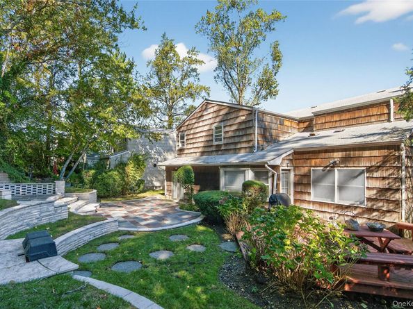 73 Reed Drive, Roslyn NY 11576