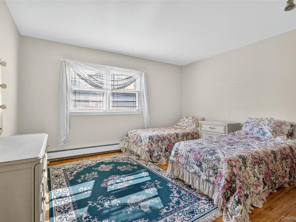 73 Reed Drive, Roslyn NY 11576