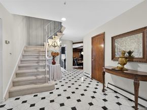 73 Reed Drive, Roslyn NY 11576