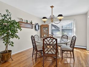 73 Reed Drive, Roslyn NY 11576