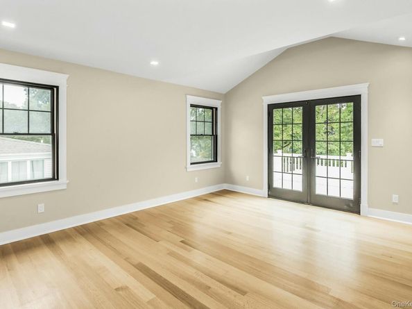 9 Hill Drive, Glen Head NY 11545