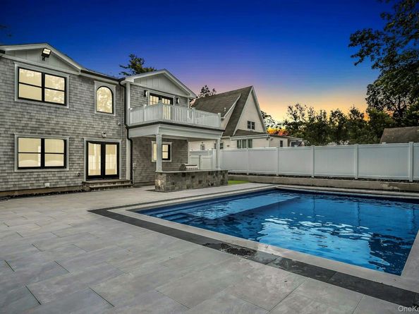 9 Hill Drive, Glen Head NY 11545