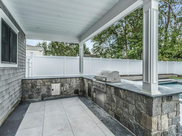 9 Hill Drive, Glen Head NY 11545