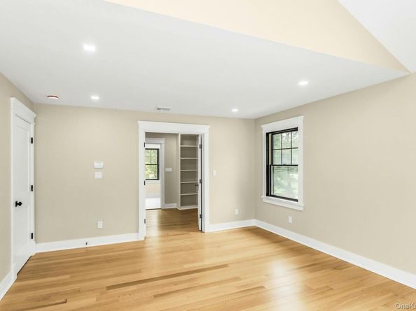 9 Hill Drive, Glen Head NY 11545