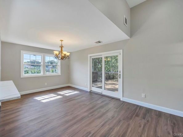 2 Pearl Place, Greenlawn NY 11740