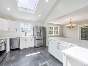 2 Pearl Place, Greenlawn NY 11740