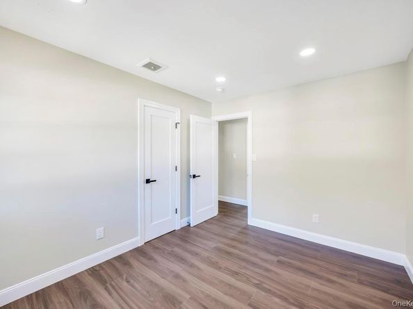2 Pearl Place, Greenlawn NY 11740