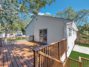 2 Pearl Place, Greenlawn NY 11740