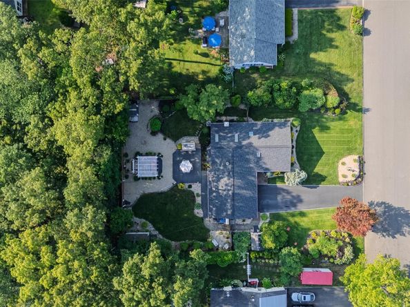102 Sycamore Circle, Stony Brook NY 11790
