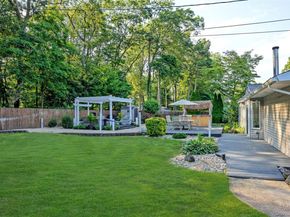 102 Sycamore Circle, Stony Brook NY 11790