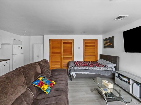 102 Sycamore Circle, Stony Brook NY 11790