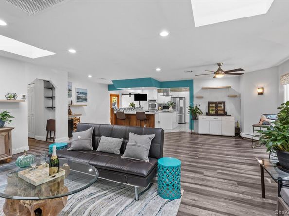 102 Sycamore Circle, Stony Brook NY 11790