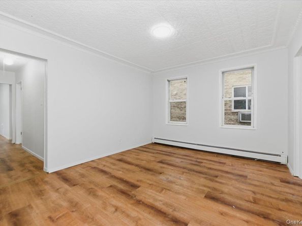 924 Hollywood Avenue, Bronx NY 10465