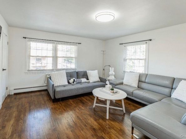 4 Windermere Place 6, Rockville Centre NY 11570