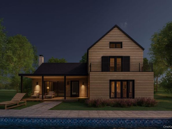 55 Newtown Road, Hampton Bays NY 11946