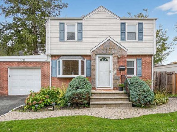 453 Andrews Road, Mineola NY 11501