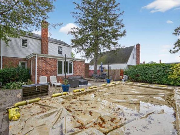 453 Andrews Road, Mineola NY 11501