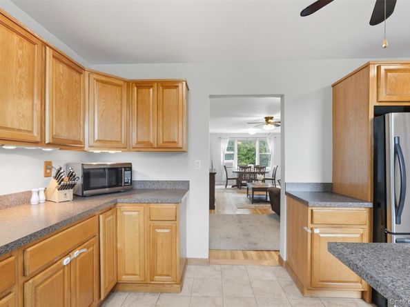 14 Soundview Avenue 12, White Plains NY 10606