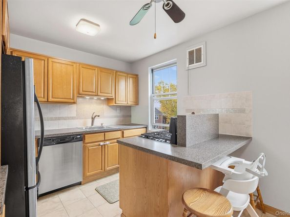 14 Soundview Avenue 12, White Plains NY 10606