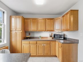 14 Soundview Avenue 12, White Plains NY 10606