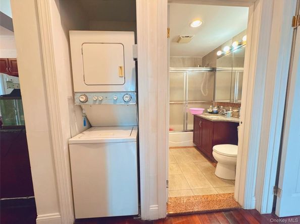 4105 College Point Boulevard 3, Flushing NY 11355