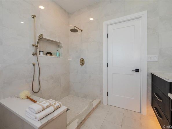 3695 S Somerset Drive, Seaford NY 11783