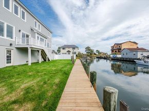 3695 S Somerset Drive, Seaford NY 11783